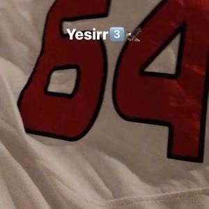 Meet your Posher, Derrick